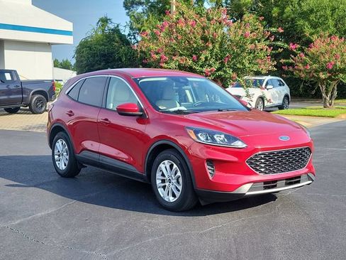 Used 2020 Ford Escape SE FWD image 32