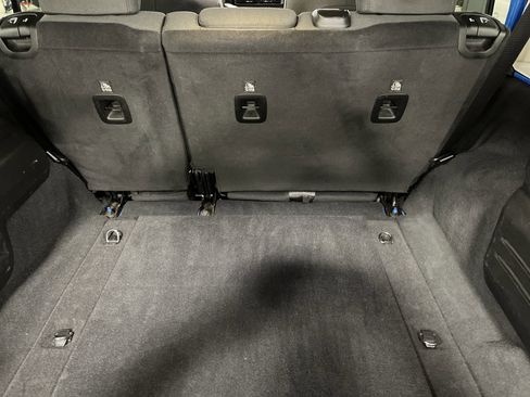 Used 2024 Jeep Wrangler Sport S image 11