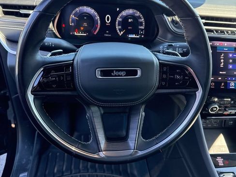 Used 2021 Jeep Grand Cherokee L Overland w/ Luxury Tech Group IV AWD/4WD image 21