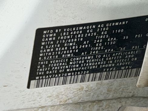Used 2016 Volkswagen Tiguan S FWD image 10