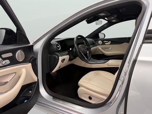 Used 2022 Mercedes-Benz E 350 Sedan image 9