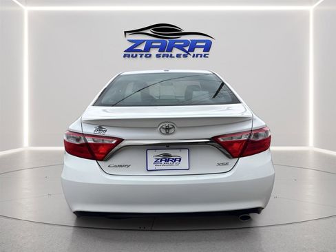 Used 2015 Toyota Camry XSE w/ Moonroof Package FWD image 4