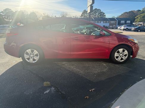 Used 2015 Kia Forte LX w/ Popular Package image 4