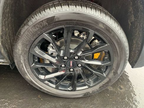 Used 2023 GMC Terrain SLE w/ Driver Convenience Package image 23