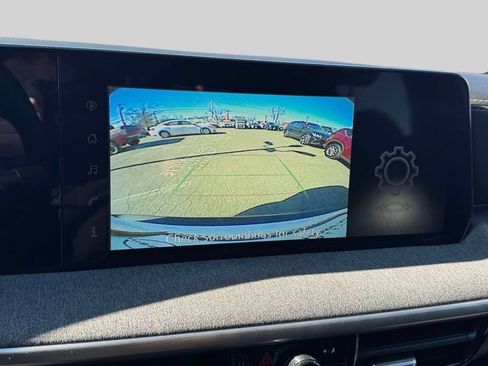 Certified 2025 Nissan Kicks SV FWD image 27
