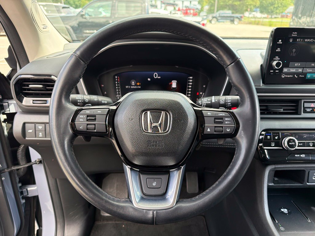Used 2023 Honda Pilot Elite image 15