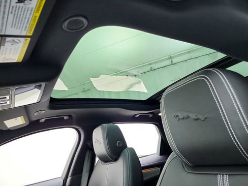 New 2026 Jaguar F-PACE R-Dynamic S image 22