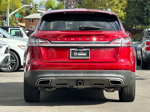 Used 2020 Lincoln Nautilus Reserve w/ Equipment Group 201A image 4