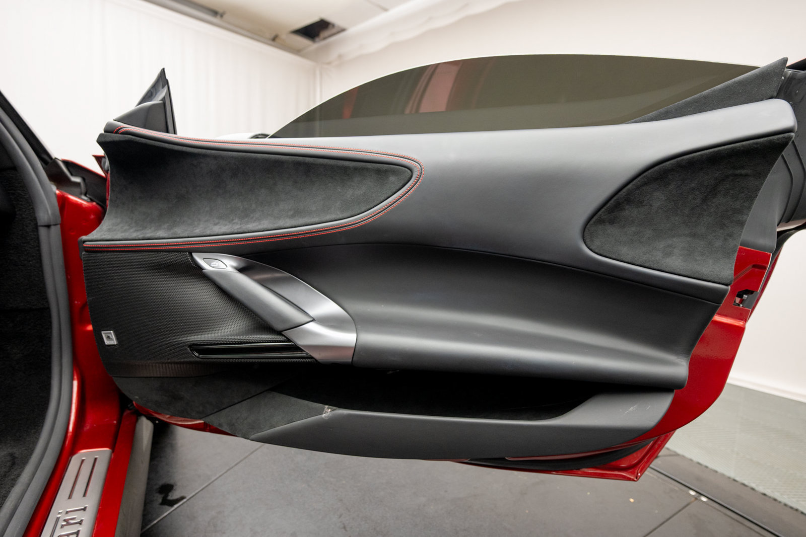 Used 2021 Ferrari SF90 Stradale AWD/4WD image 29