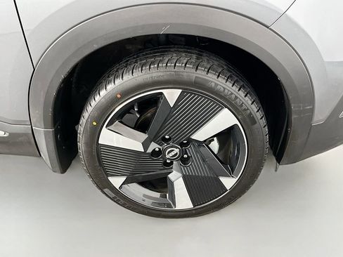 Used 2025 Nissan Kicks SR FWD image 36