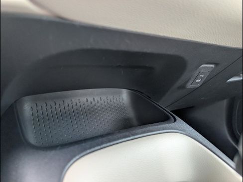 Used 2023 Toyota Corolla LE image 20