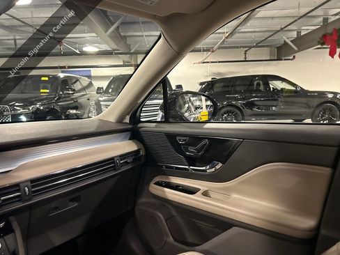 Used 2022 Lincoln Corsair AWD w/ Equipment Group 101A image 25