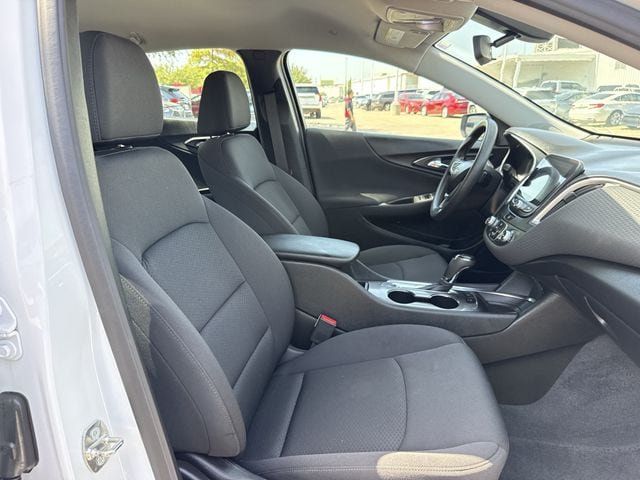 Used 2019 Chevrolet Malibu LS w/ Driver Confidence Package FWD image 28