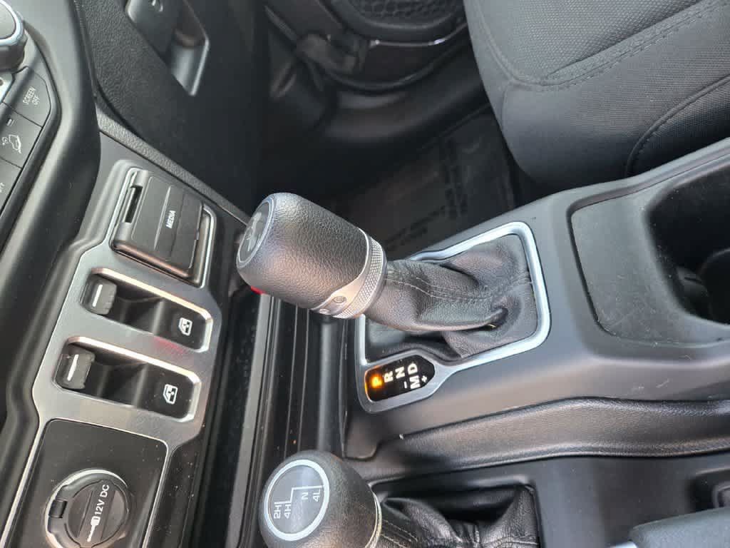Used 2020 Jeep Wrangler Sport AWD/4WD image 14