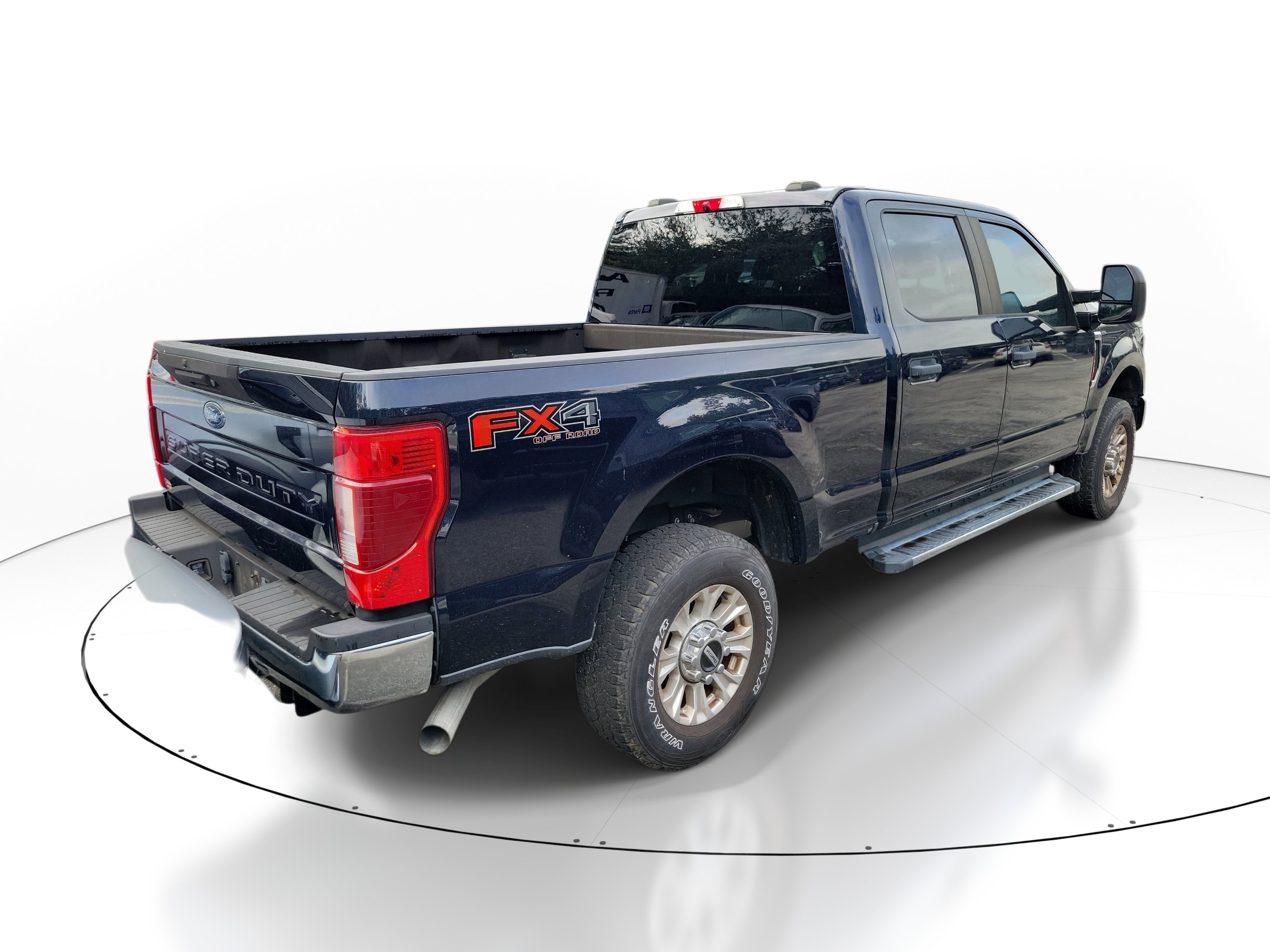 Used 2021 Ford F250 XL w/ STX Appearance Package AWD/4WD image 2