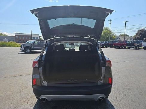 Used 2022 Ford Escape SE image 26