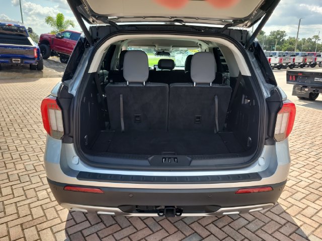Used 2025 Ford Explorer Active w/ Active Comfort Package AWD/4WD image 11