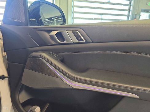 Used 2020 BMW X5 xDrive40i w/ M Sport Package AWD/4WD image 7