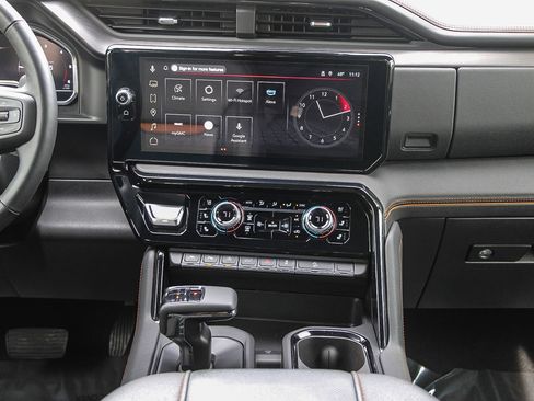 Used 2025 GMC Sierra 1500 AT4 w/ AT4 Premium Package image 13