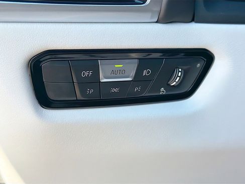 Used 2025 BMW M8 Competition w/ M Carbon Exterior Package image 35