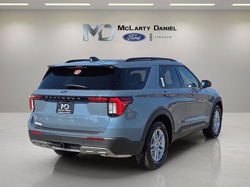 New 2026 Ford Explorer Active w/ Active Comfort Package RWD image 5