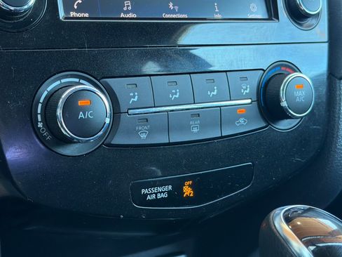 Used 2018 Nissan Rogue S FWD image 22