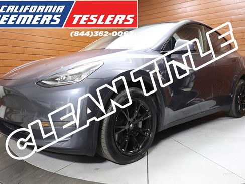 Used 2023 Tesla Model Y Long Range image 1