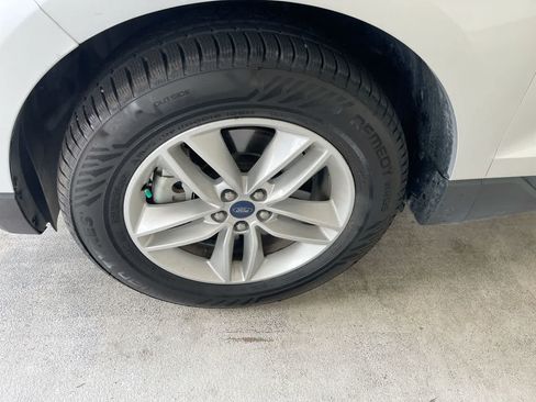 Used 2018 Ford Edge SEL w/ Equipment Group 201A AWD/4WD image 10