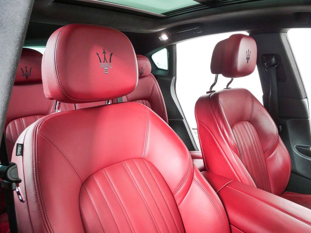 Used 2022 Maserati Levante Modena AWD/4WD image 23