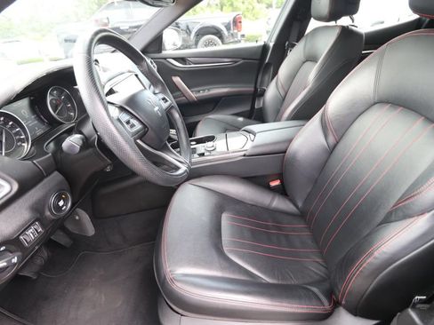 Used 2021 Maserati Ghibli S RWD image 2