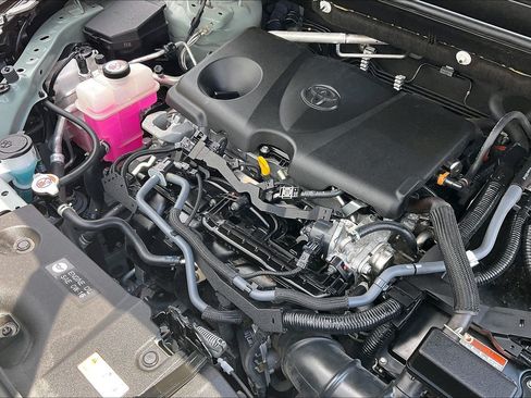 Used 2022 Toyota RAV4 XLE Premium AWD/4WD image 36