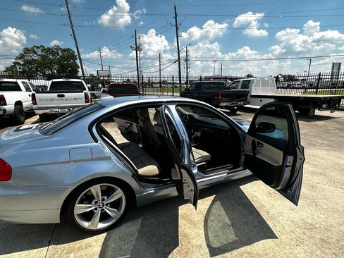 Used 2010 BMW 335i 335i Sedan image 21