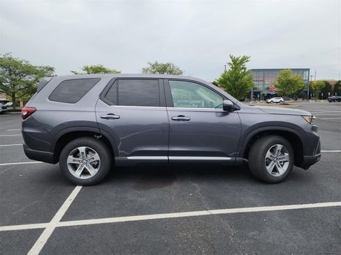 New 2025 Honda Pilot EX-L image 23