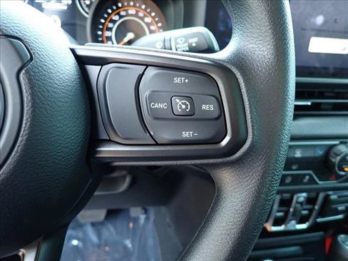 Used 2026 Jeep Gladiator Sport AWD/4WD image 13