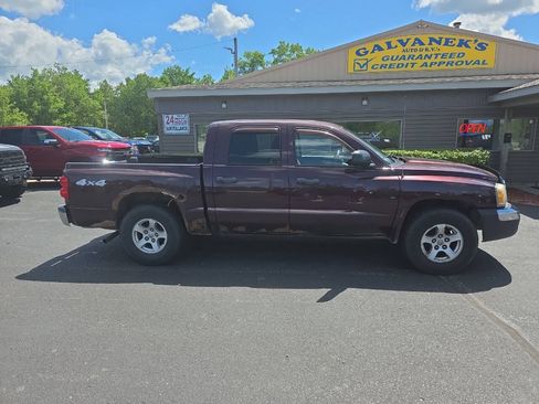 Used 2005 Dodge Dakota SLT w/ Trailer Tow Group AWD/4WD image 5