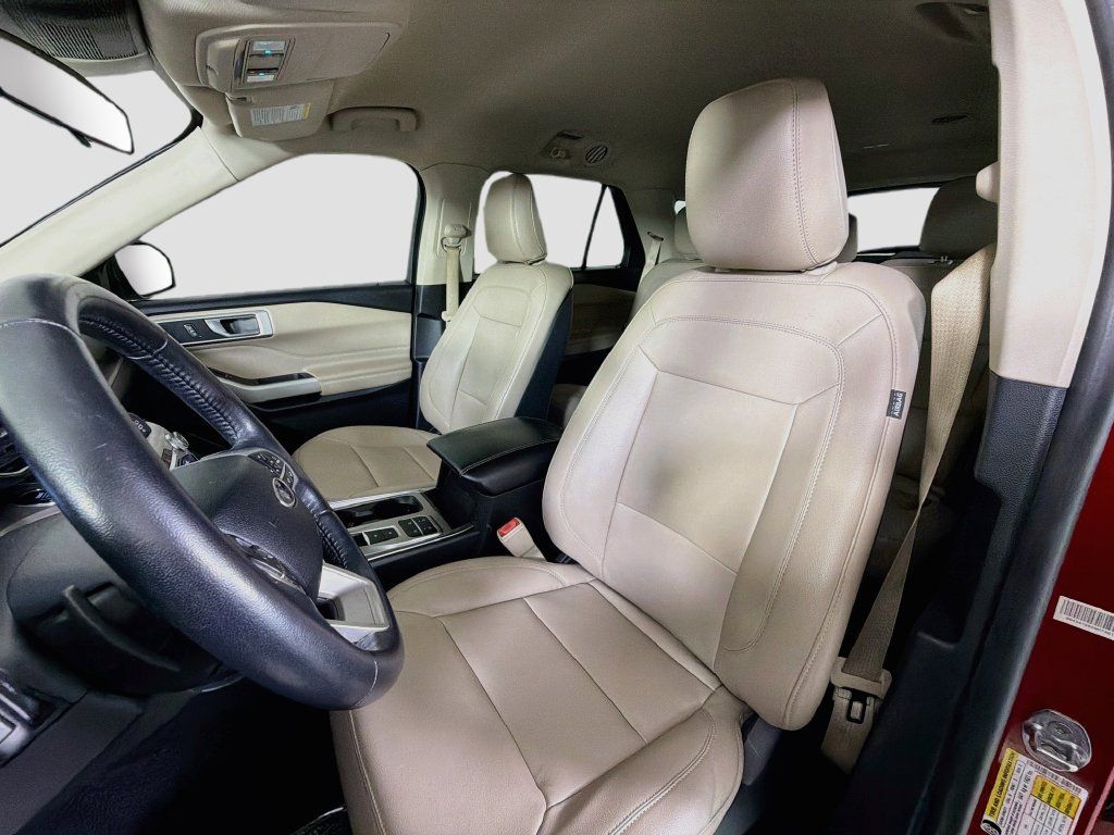 Used 2020 Ford Explorer XLT w/ Equipment Group 202A RWD image 14