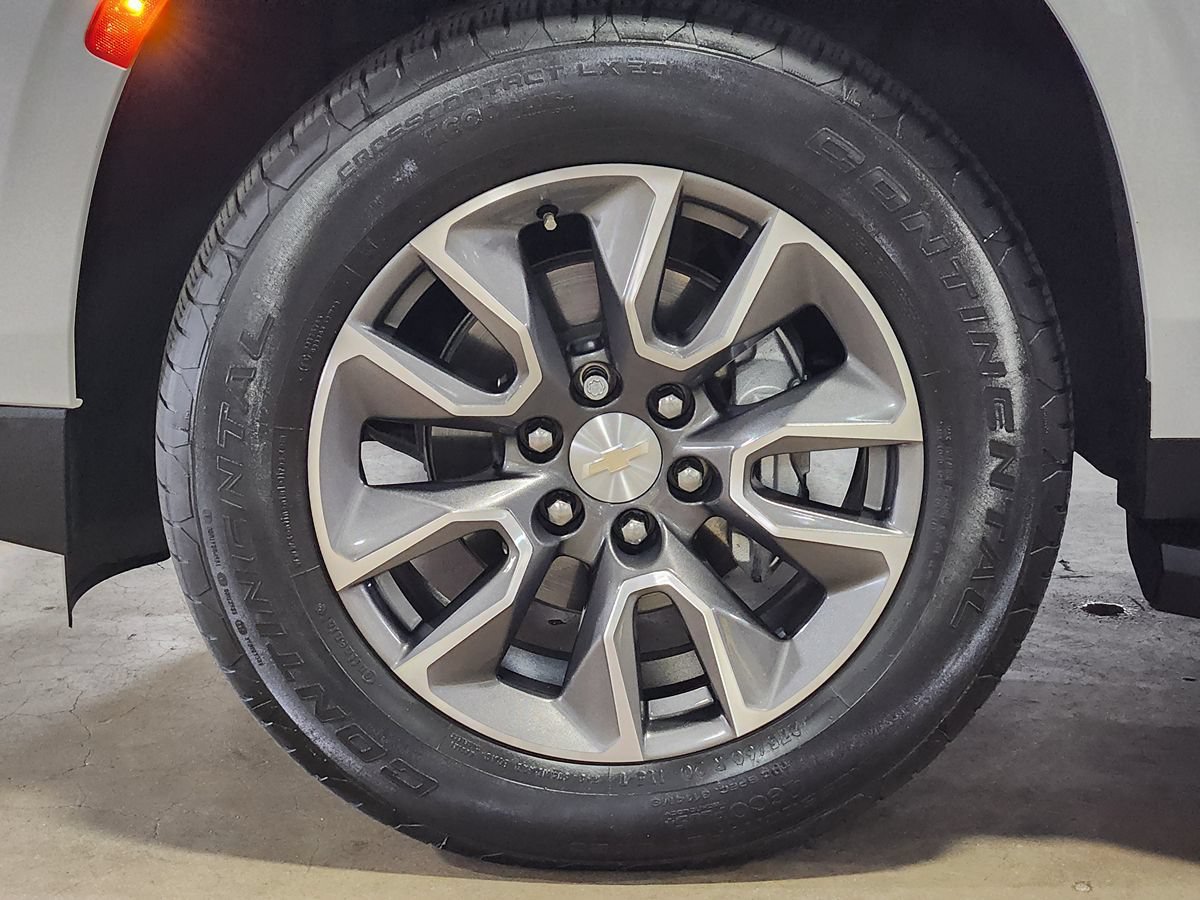 Used 2022 Chevrolet Tahoe LT w/ Luxury Package AWD/4WD image 25