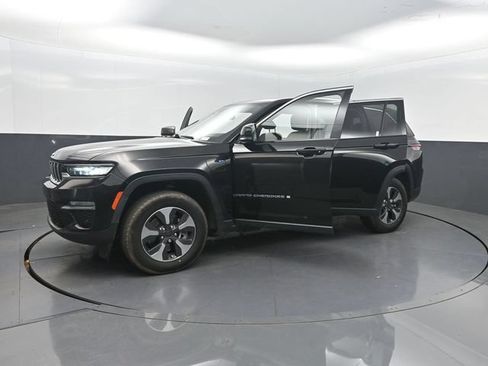 Used 2022 Jeep Grand Cherokee Limited 4xe w/ Luxury Tech Group II AWD/4WD image 37