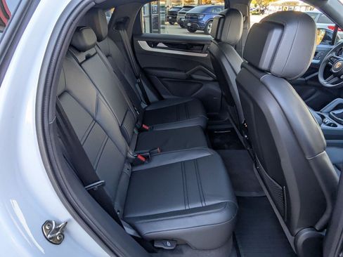 New 2026 Porsche Cayenne S image 24