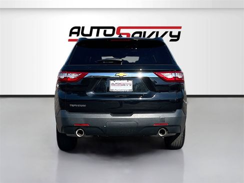 Used 2021 Chevrolet Traverse LS image 6