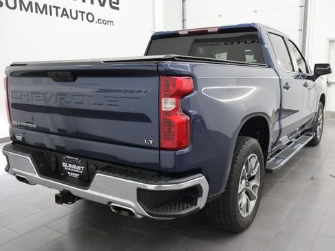 Used 2022 Chevrolet Silverado 1500 LT w/ Z71 Off-Road Package AWD/4WD image 4