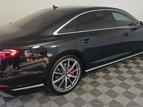 Used 2022 Audi S8 w/ S8 Comfort Plus Package AWD/4WD image 2