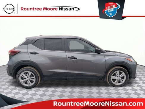 Used 2024 Nissan Kicks S FWD image 1