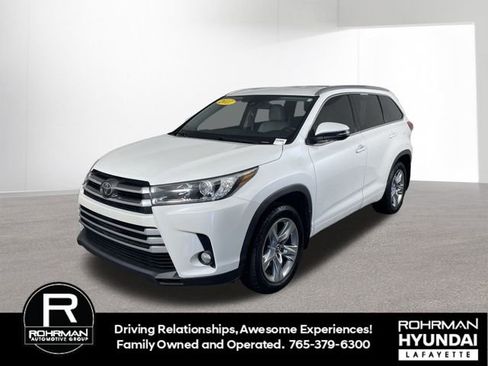 Used 2017 Toyota Highlander Limited image 11