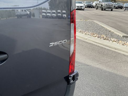 Used 2024 Mercedes-Benz Sprinter 2500 image 13