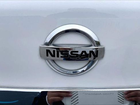 Certified 2019 Nissan Sentra SV image 29