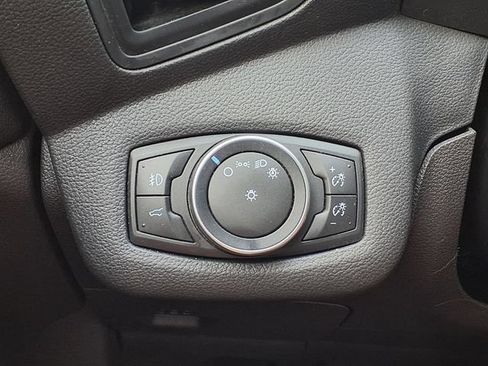 Used 2017 Ford Escape SE FWD image 10