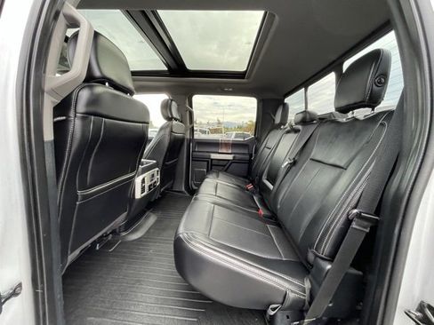 Used 2019 Ford F150 Lariat w/ Equipment Group 502A Luxury image 12