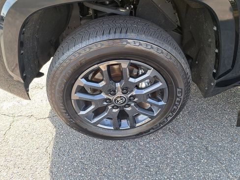 Certified 2025 Toyota Tundra Platinum image 30