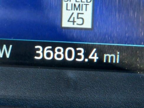 Used 2024 Ford Explorer King Ranch w/ Technology Package image 26